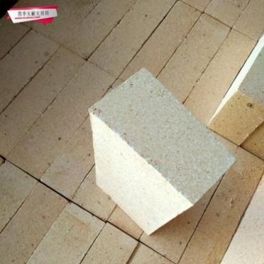 四季火耐材  高鋁磚  二級高鋁磚  耐火度1700℃