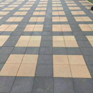 山東巨峰廠家批發各種顏色景觀磚，地磚，花磚，盲道磚，燒結透水磚，