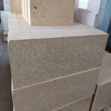 豫企耐材 剛玉莫來石磚 耐磨剛玉莫來石輕質磚 專業窯爐內保溫磚廠家**