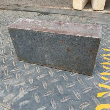 豫企耐材 碳化硅磚 耐腐蝕工業用耐火磚 專業耐磨耐火材料河南廠家