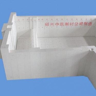 普通電熔鋯剛玉磚澆鑄方法