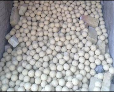 大量供應優質高鋁球，優質耐火球規格齊全可以定做歡迎咨詢高鋁球