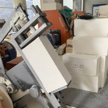 廠家批發供應高鋁輕質磚 高鋁保溫磚 價格實惠 **從優 1.0體密高鋁磚 白色輕質磚 輕質保溫磚  現貨** 價格實惠