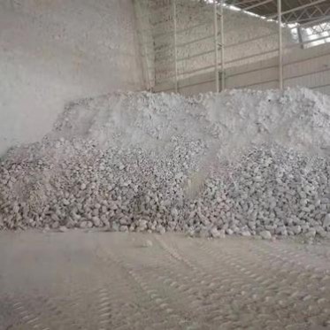 輕燒粉氧化鎂廠家  營口春鋮 70輕燒粉價格   廠家工業級70輕質氧化鎂粉 輕燒氧化鎂粉價格 耐火材料廠家