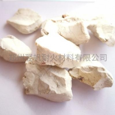 新密廠家供應電熔**莫來石塊狀耐火材料M45合成燒結莫來石定制