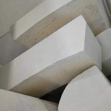 鄭州東匯特耐專業生產玻璃窯爐耐火材料,電熔鋯剛玉磚,AZS鋯剛玉磚,耐高溫,耐沖刷。