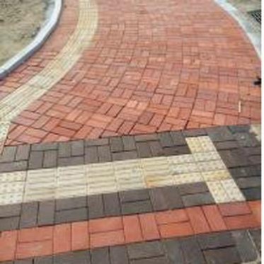 廠家熱銷高強度耐腐蝕廣場景觀磚玻化磚發泡陶瓷品質保證價錢便宜